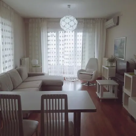 Juliadomna Luxe *